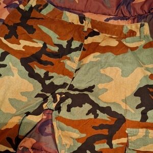 Women's camouflage cargo pants